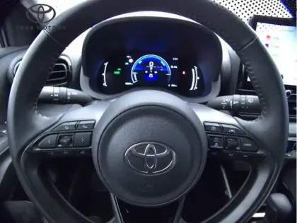 Photo 6 Toyota Yaris Hybride 116h Design / Pack confort