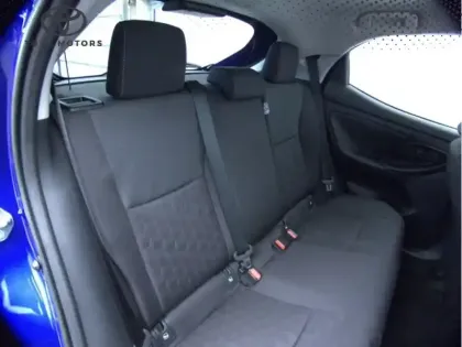 Photo 16 Toyota Yaris Hybride 116h Design / Pack confort