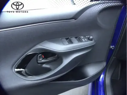 Photo 21 Toyota Yaris Hybride 116h Design / Pack confort