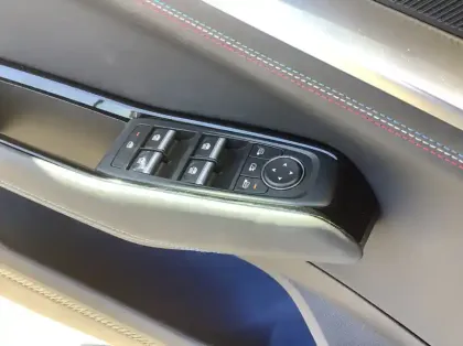 Photo 16 Renault Rafale Nouveau E-Tech full hybrid 200 ch esprit Alpine