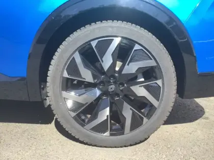 Photo 8 Renault Rafale Nouveau E-Tech full hybrid 200 ch esprit Alpine