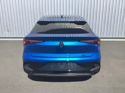 Photo 5 Renault Rafale Nouveau E-Tech full hybrid 200 ch esprit Alpine