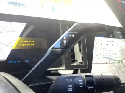 Photo 22 Renault Rafale Nouveau E-Tech full hybrid 200 ch esprit Alpine