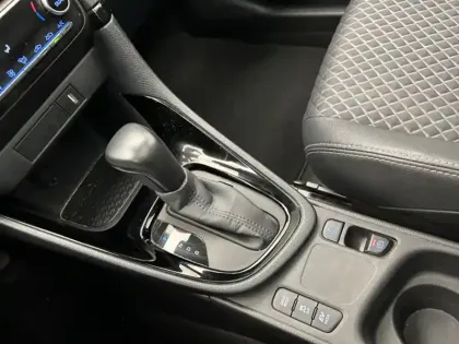 Photo 13 Toyota Yaris Gén. IV Ph1 Collection 5