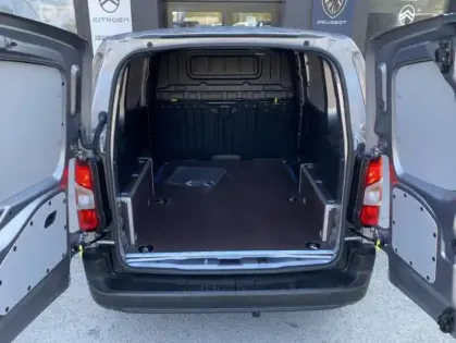 Photo 18 Peugeot Partner III M CU Std Dies 130 ch Auto Pack Prem Co