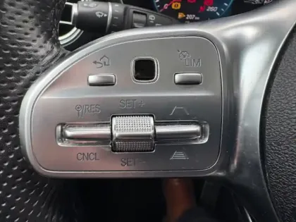 Photo 18 Mercedes Classe GLC SUV 300de 4MATIC AMG Line