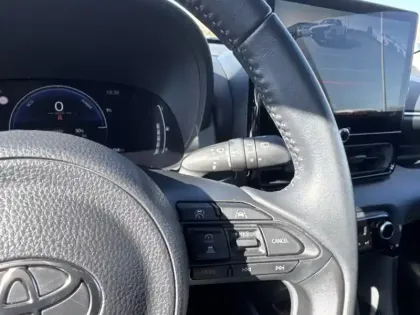 Photo 12 Toyota Yaris Hybride 116h Design