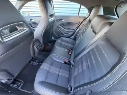 Photo 9 Mercedes Classe A 200 d Sensation