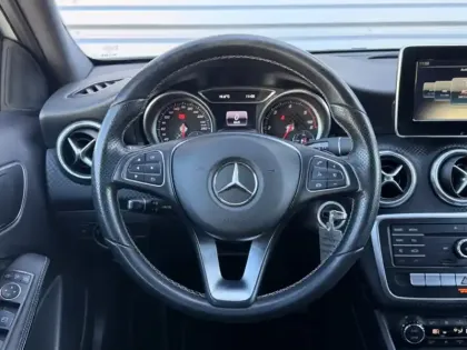 Photo 16 Mercedes Classe A 200 d Sensation