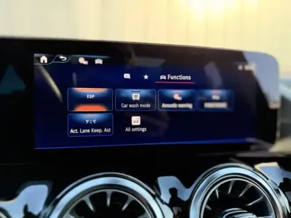 Photo 18 Mercedes EQA 250+ AMG Line