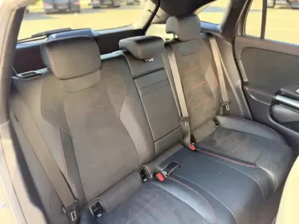 Photo 10 Mercedes EQA 250+ AMG Line