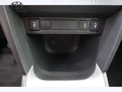 Photo 12 Toyota Yaris Hybride 1.5 HYBRID 116H DESIGN Cargo