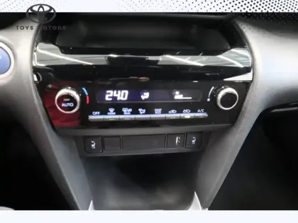 Photo 31 Toyota Yaris Hybride 1.5 HYBRID 116H DESIGN Cargo