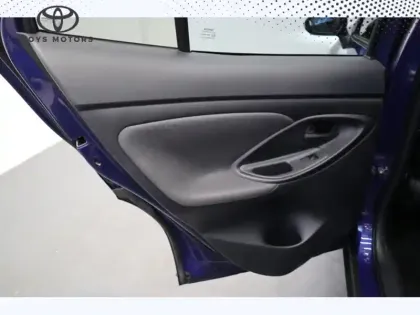 Photo 20 Toyota Yaris Hybride 1.5 HYBRID 116H DESIGN Cargo