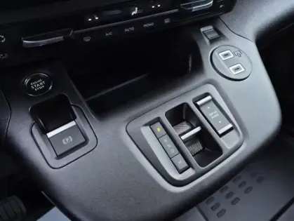 Photo 5 Peugeot Partner III M CU Std Dies 130 ch Auto Pack Prem Co