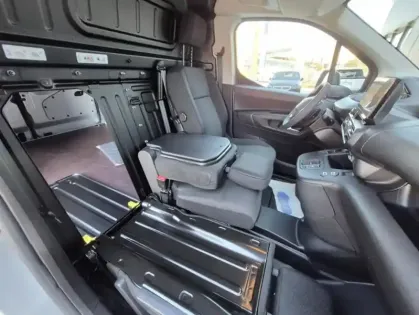 Photo 23 Peugeot Partner III M CU Std Dies 130 ch Auto Pack Prem Co