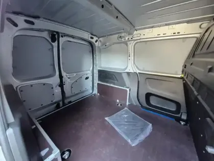 Photo 15 Peugeot Partner III M CU Std Dies 130 ch Auto Pack Prem Co