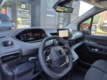 Photo 20 Peugeot Partner III M CU Std Dies 130 ch Auto Pack Prem Co