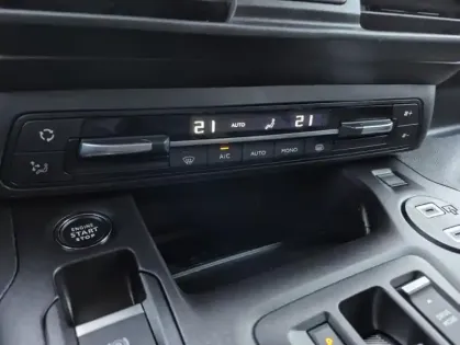 Photo 32 Peugeot Partner III M CU Std Dies 130 ch Auto Pack Prem Co