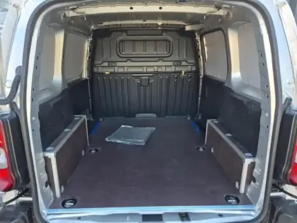 Photo 14 Peugeot Partner III M CU Std Dies 130 ch Auto Pack Prem Co