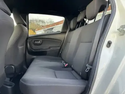 Photo 12 Toyota Yaris Gén. III Ph3 Collection 5