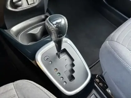 Photo 19 Toyota Yaris Gén. III Ph3 Collection 5