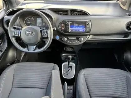 Photo 9 Toyota Yaris Gén. III Ph3 Collection 5