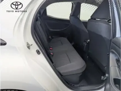 Photo 13 Toyota Yaris Hybride 116h Dynamic