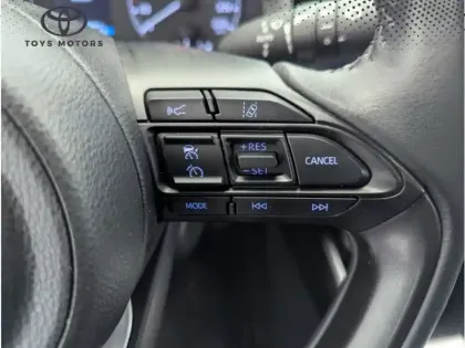 Photo 17 Toyota Yaris Hybride 116h Dynamic