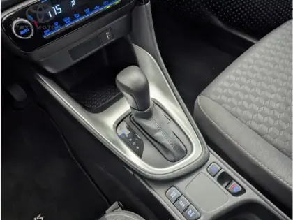 Photo 21 Toyota Yaris Hybride 116h Dynamic