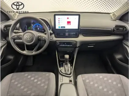 Photo 8 Toyota Yaris Hybride 116h Design Pack
