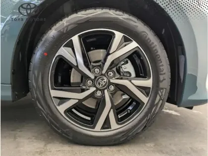 Photo 5 Toyota Yaris Hybride 116h Design Pack