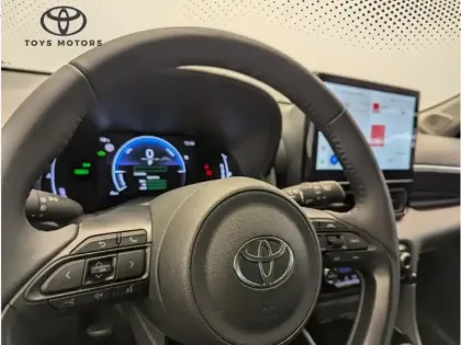 Photo 18 Toyota Yaris Hybride 116h Design Pack