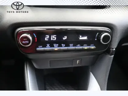 Photo 30 Toyota Yaris Hybride 116h Dynamic