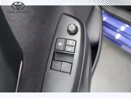 Photo 11 Toyota Yaris Hybride 116h Dynamic