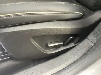 Photo 25 Renault Symbioz Nouveau E-Tech full hybrid 145 Iconic