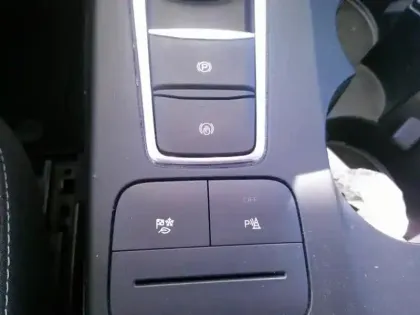 Photo 13 Ford Kuga  2.5 Duratec 190ch FHEV E85 Titanium BVA