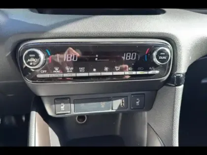 Photo 14 Toyota Yaris  116h GR Sport 5p MY22