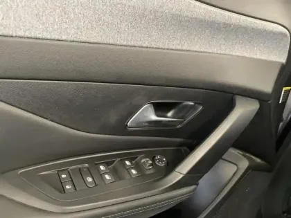 Photo 13 Peugeot 308  1.2 PureTech 130ch S&S Allure