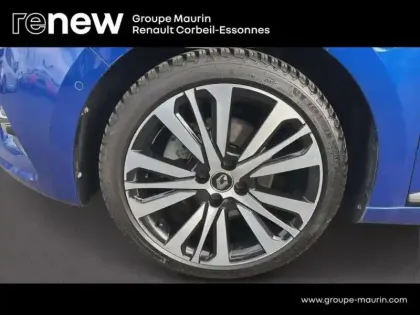 Photo 8 Renault Clio  1.6 E-Tech 140ch Initiale Paris -21