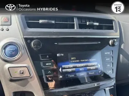 Photo 6 Toyota Prius + 136h Dynamic