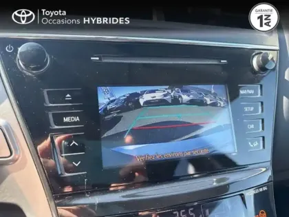 Photo 13 Toyota Prius + 136h Dynamic