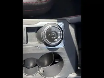 Photo 8 Ford Kuga  2.5 Duratec 180ch Hybrid FlexiFuel ST-Line Powershift