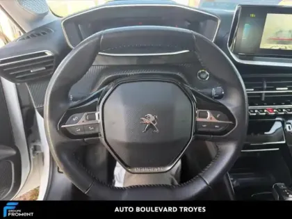 Photo 8 Peugeot 208  e- 136ch Allure Pack