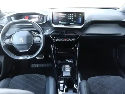 Photo 7 Peugeot 2008  e- 136ch GT Pack