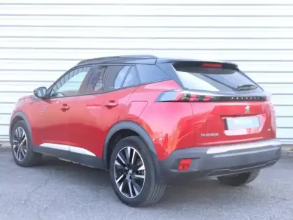 Photo 6 Peugeot 2008  e- 136ch GT Pack