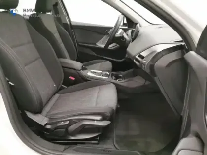 Photo 12 BMW Serie 1 Série 1 120A 170ch M Sport Design DKG7