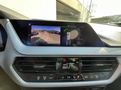 Photo 8 BMW Serie 1 Gén. III (F40) Ph1 Business Design 5