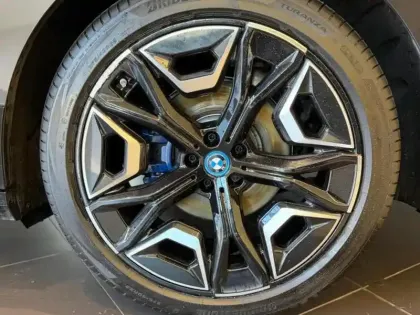 Photo 8 BMW Ix  xDrive50 523ch