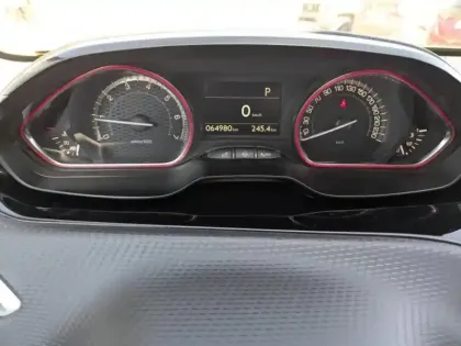 Photo 13 Peugeot 2008  1.2 PureTech 110ch E6.c GT Line S&S EAT6